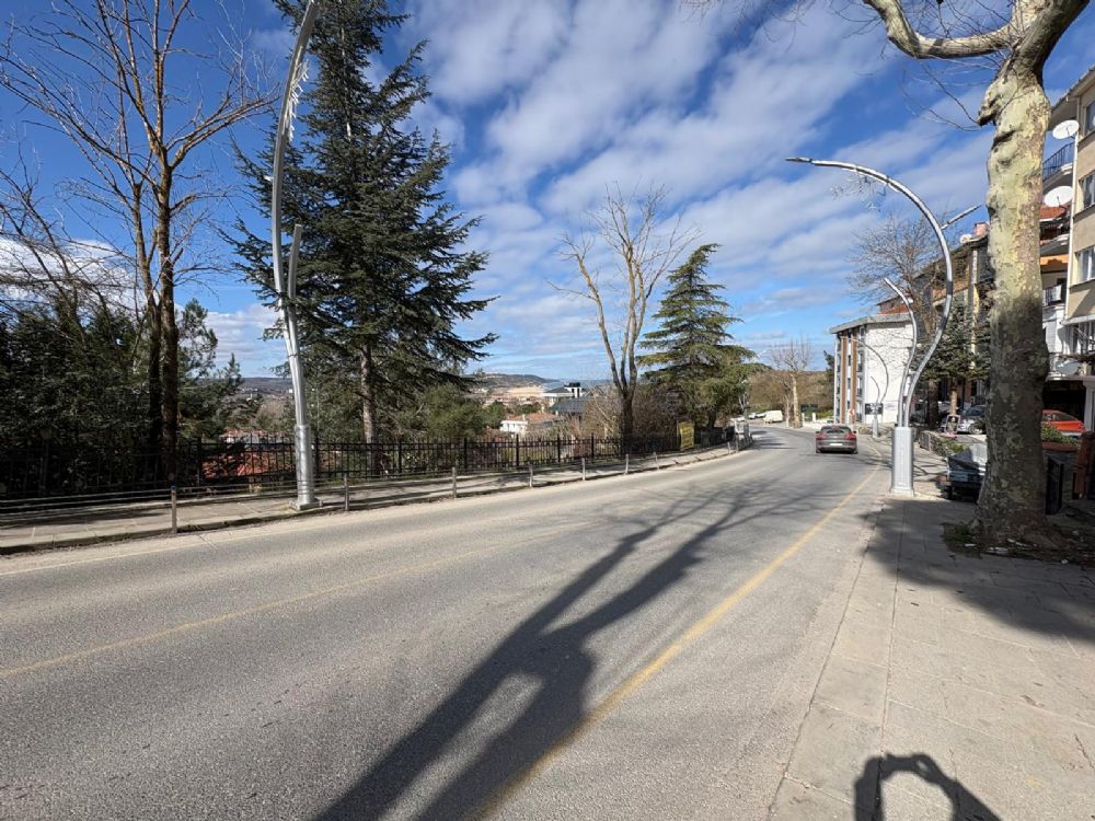 ŞİLE ÇAVUŞ MAHALLESİ ANAYOL CEPHELİ SATILIK 443 M2 ARSA 