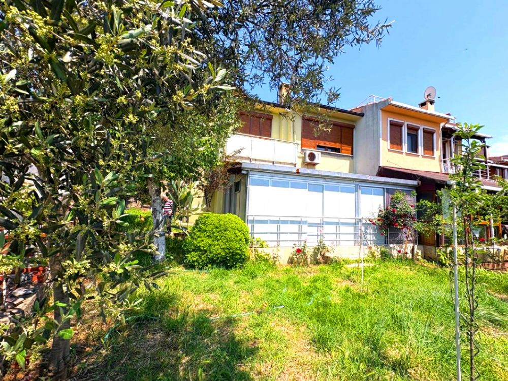 ŞİLE ÇAVUŞ SATILIK VİLLA KÖŞE SİTE İÇİ GENİŞ BAHÇE 3+1