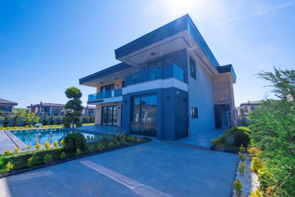 Ozkan Gayrimenkul Sile Satilik Villa Arsa Daire Sile Kumbaba Sifir Havuzlu Genis Bahceli Villa