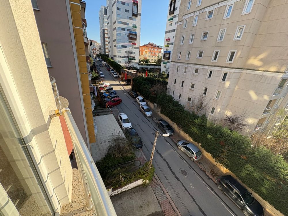 UMRANİYE ŞERİFALİ SATILIK DAİRE OTOPARK 3+1 3. KAT GUNEY CEPHE 