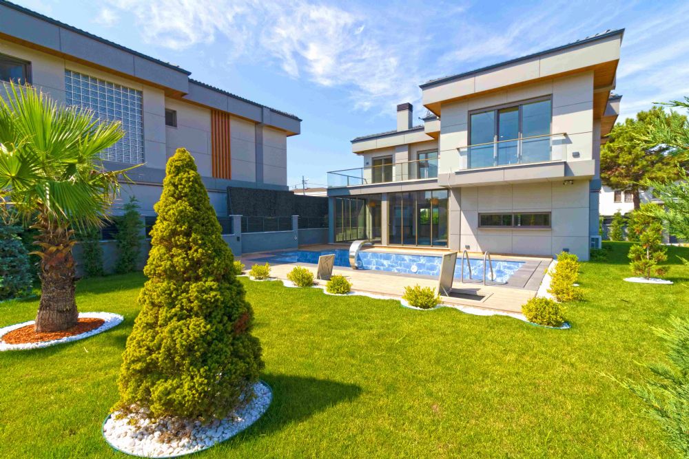 ŞİLE ÇAVUŞ MAHALLESİ SATILIK VİLLA MUSTAKİL 525 M2 DE HAVUZLU