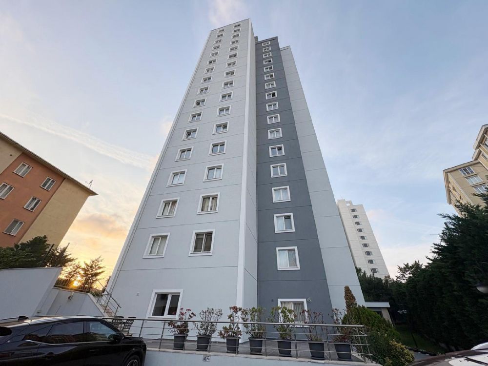 UMRANİYE TATLI SU M. SİTEDE KİRALIK 3+1 OTOPARK GUVENLİK HAVUZ